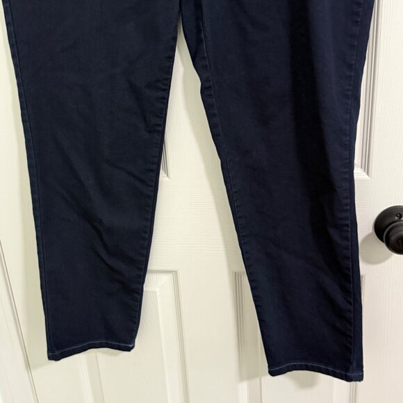 Women's Black Jeans - Picture 3 of 12